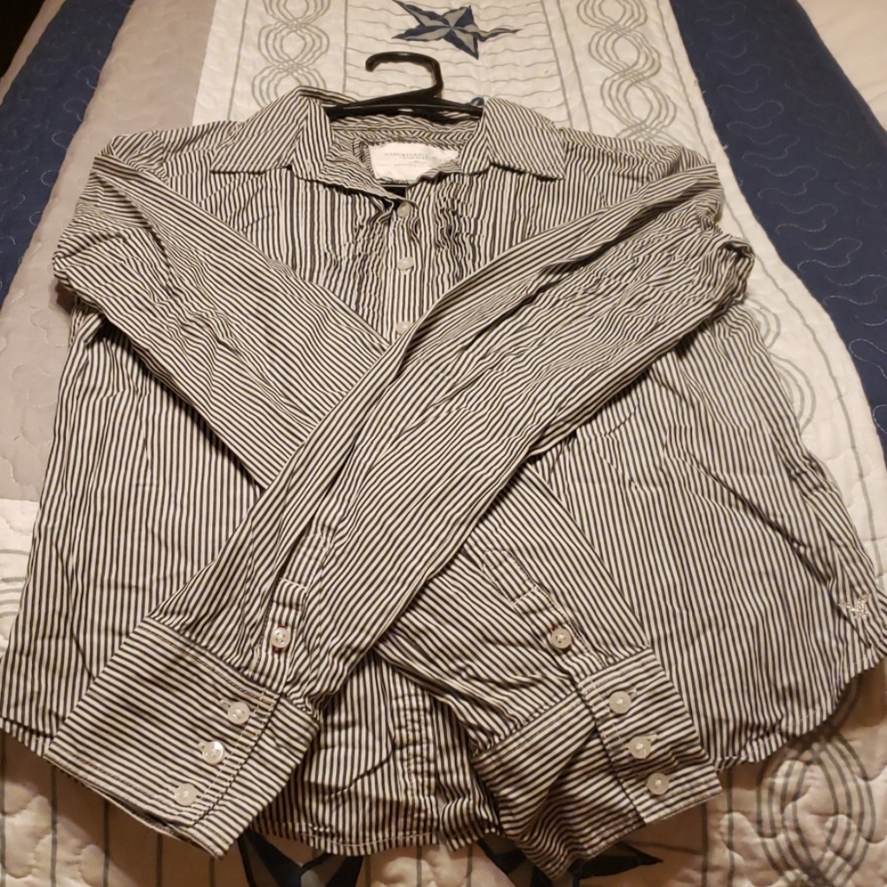 American  Eagle women's long sleeve button up